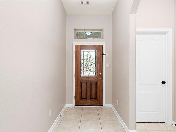 3rd image of 25015 Lakecrest Glen Dr