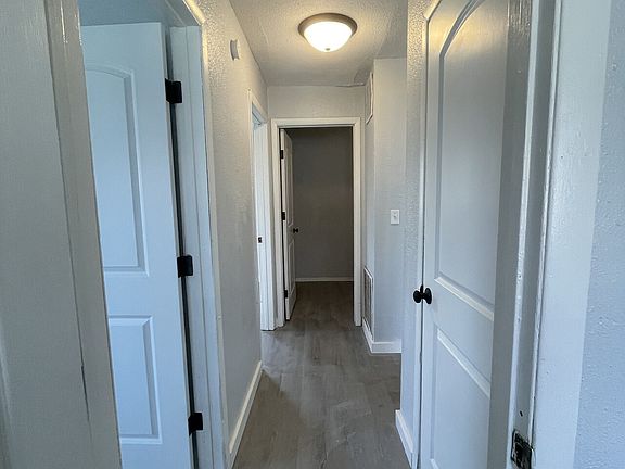 5th image of 502 Arctic St #611215