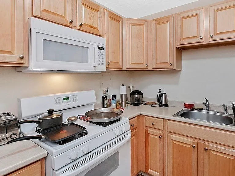 99 Pond Ave #708 — Photo 7