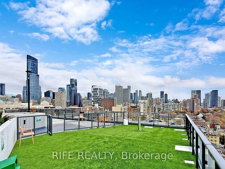 251 Jarvis St #830 — Photo 49