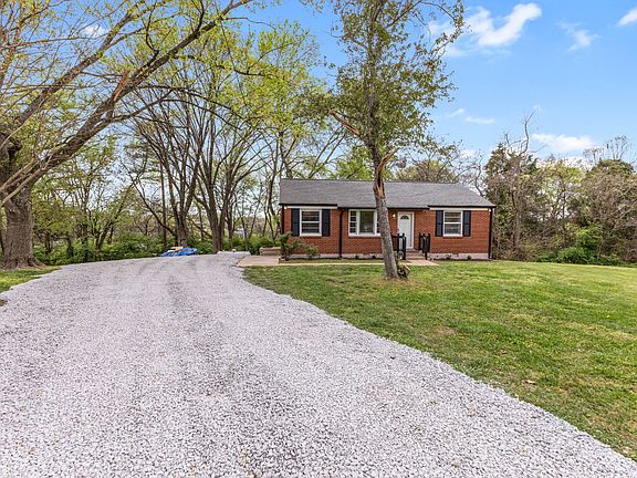 4th image of 315 Lallemand Ct