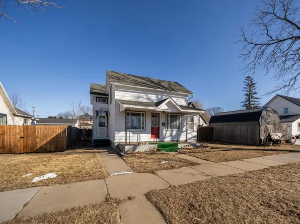 512 N Prairie St, Lake City, MN 55041