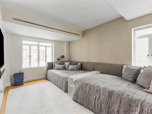 737 Park Avenue image 11 of 16