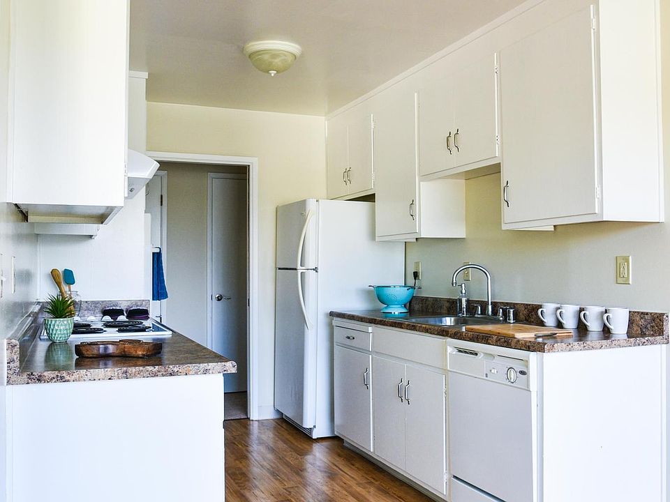 1st image of 1555 Alta Glen Dr APT 4