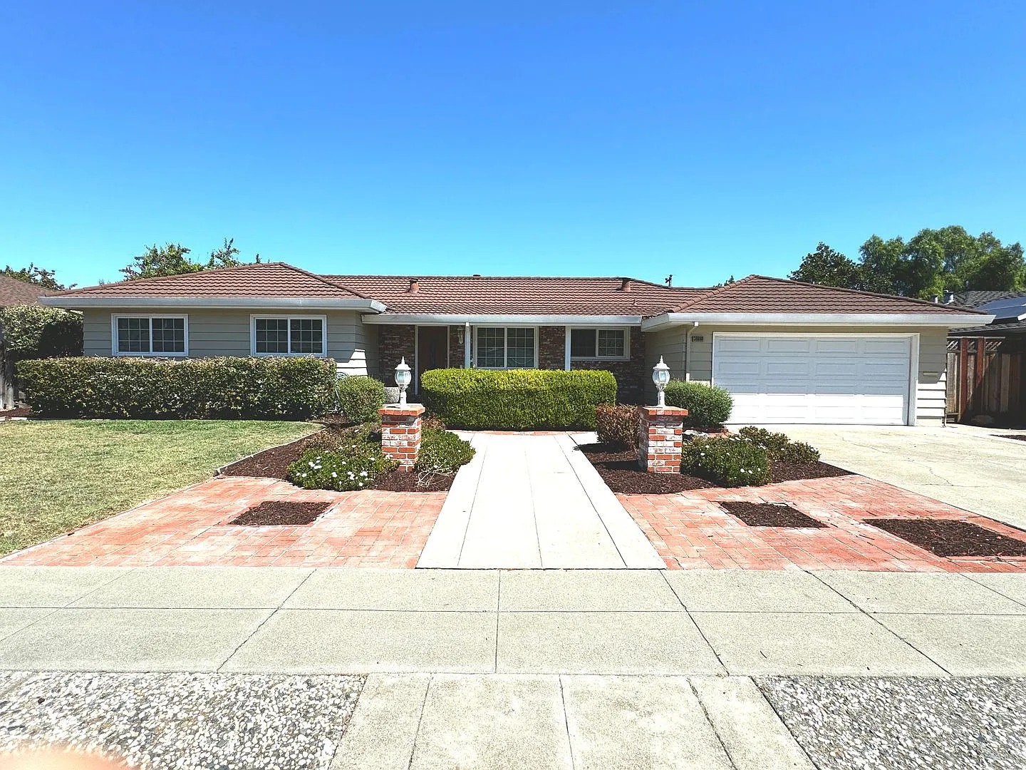 38660 Kimbro St photo 1