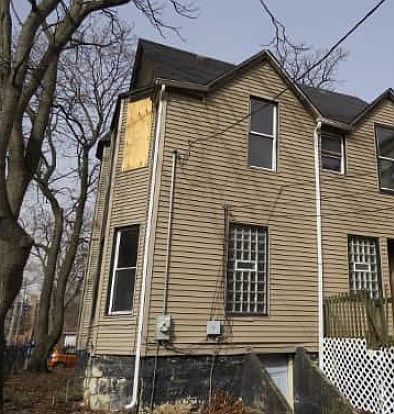 3rd image of 7415 S Kingston Ave