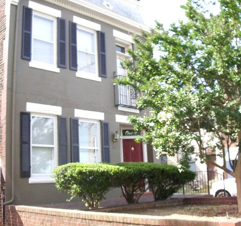 1st image of 1 N Robinson St APT B