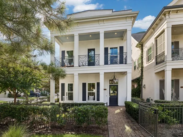 270 Green Blvd, Conroe, TX 77384