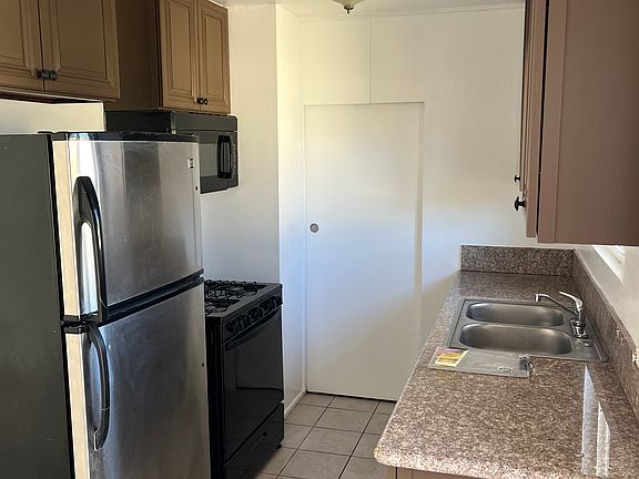 5th image of 230 N Mayflower St #1