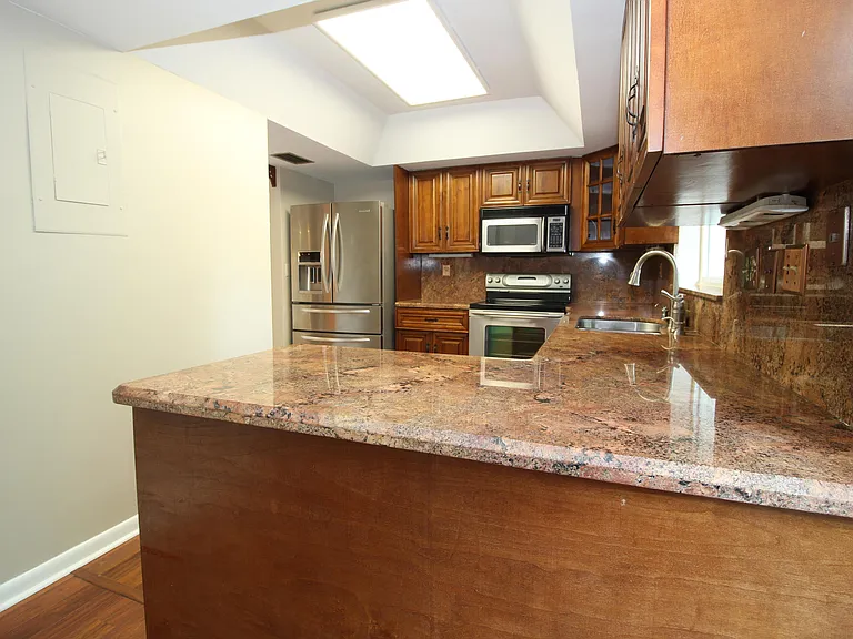 8321 SW 39th Ct — Photo 12