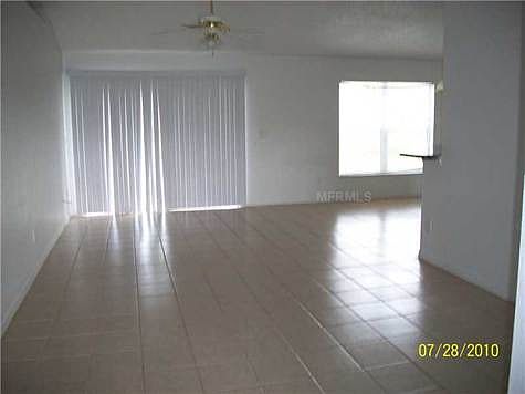4th image of 711 Dromedary Dr
