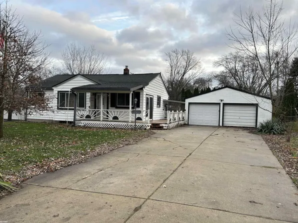 6243 Adamson Dr, Waterford, MI 48329