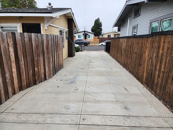 2nd image of 221-25 Southlook Ave #225