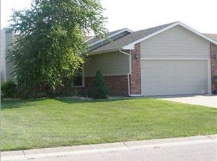 1303 E Hurley St, Haysville, KS 67060