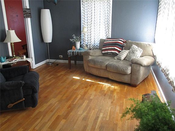 5th image of 829 S 1st St