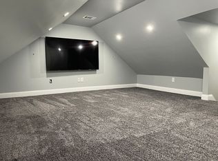 1913 Foxhall Rd, Mc Lean, VA 22101