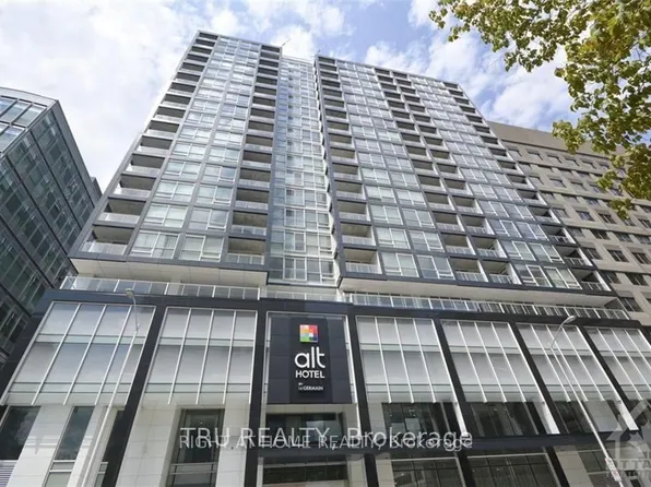 199 Slater St, Ottawa, ON K1P 0C8