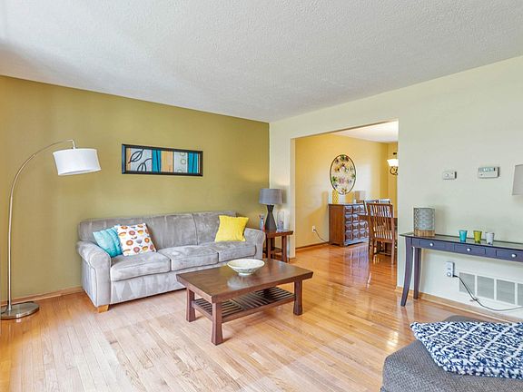 4th image of 531 Fawnbrook Dr