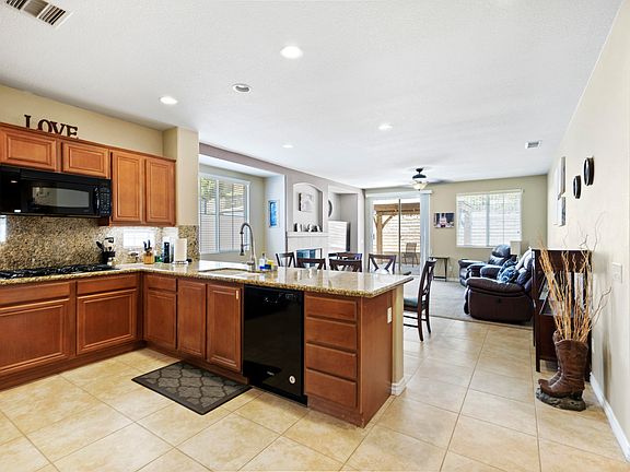 3rd image of 343 Elkwood Ct