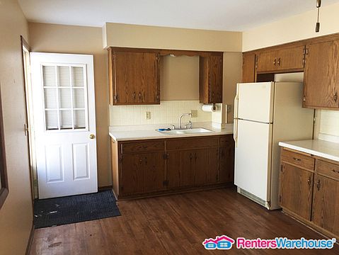 4th image of 431 NW Barstow St APT 4