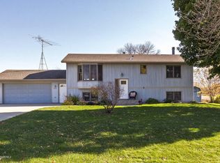 310 63rd Ave SW, Rochester, MN 55902
