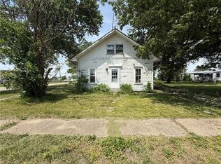 102 N West St, Powhattan, KS 66527