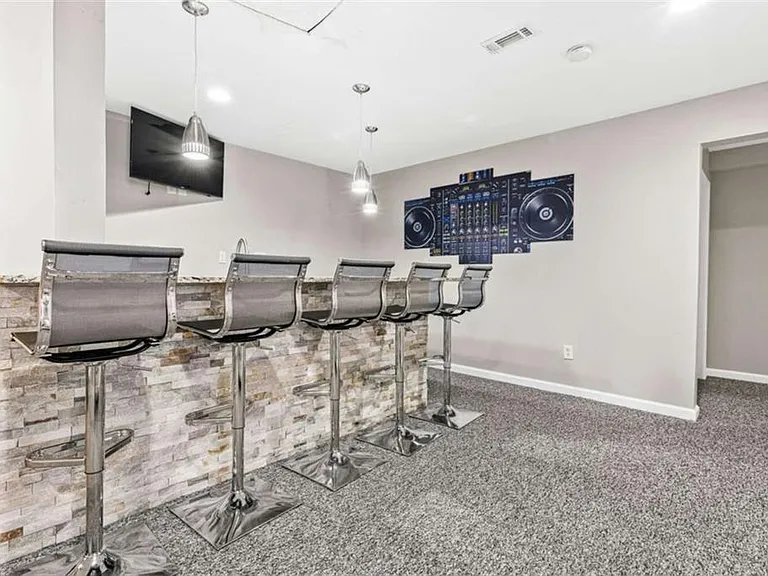 7155 Laurel Creek Dr — Photo 27