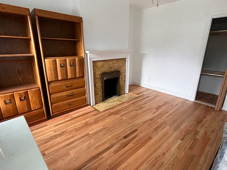 5859 Hobart St #2 — Photo 37