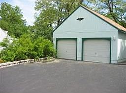 Detached 2-car Garage