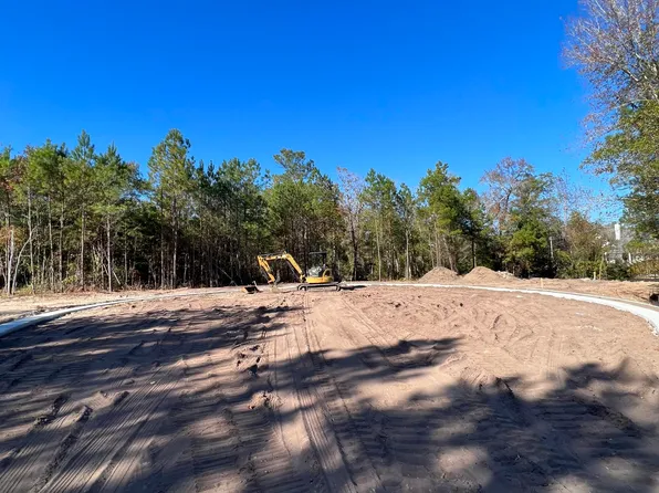 4062 Bay Colony Road NE, Leland, NC 28451