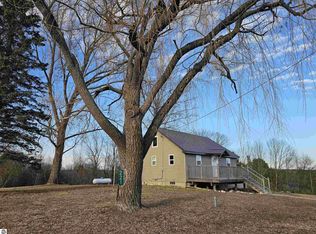 221 S Baldwin St, Lake City, MI 49651