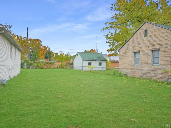 0 W Muir Ave, Hazel Park, MI 48030