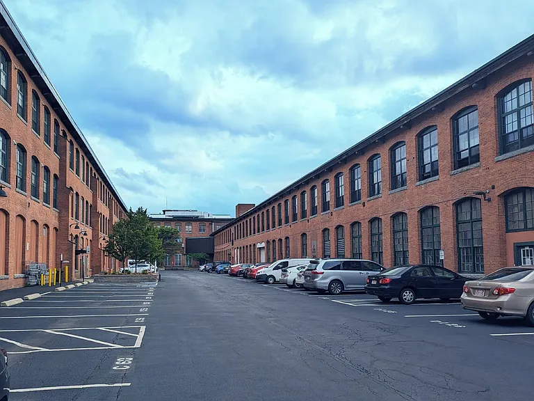 1 Westinghouse Plz #C301 — Photo 22