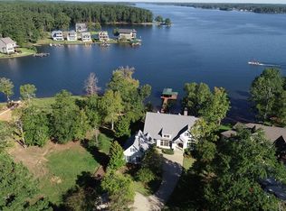 426 Commonwealth Dr, Ninety Six, SC 29666