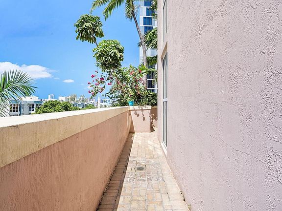 3rd image of 17555 Atlantic Blvd APT 508
