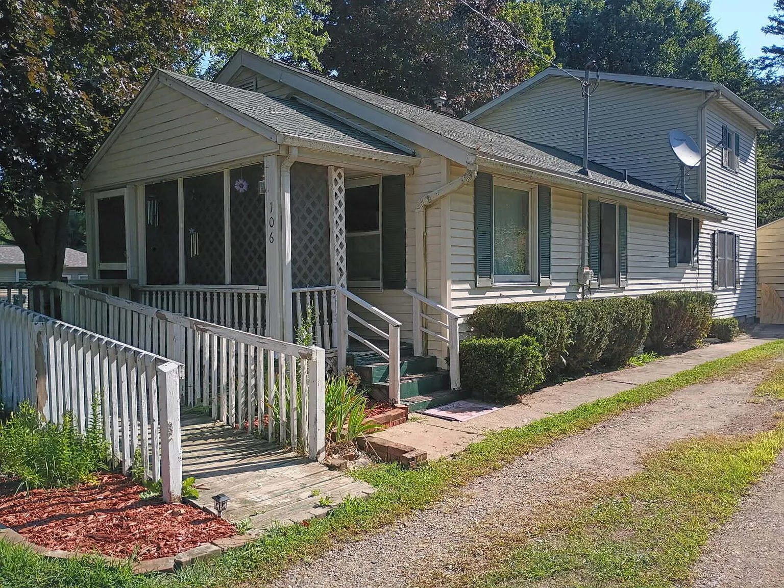 106 Ebinger Ave photo 1