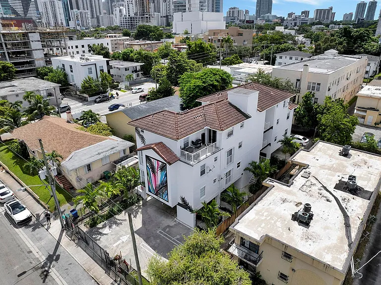 520 SW 5th St — Photo 26