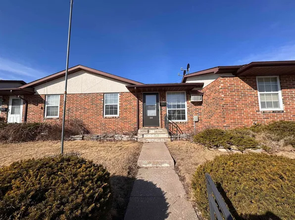 104 2nd St NW, Waukon, IA 52172