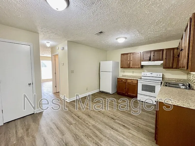 5852 Aftonshire Dr — Photo 8