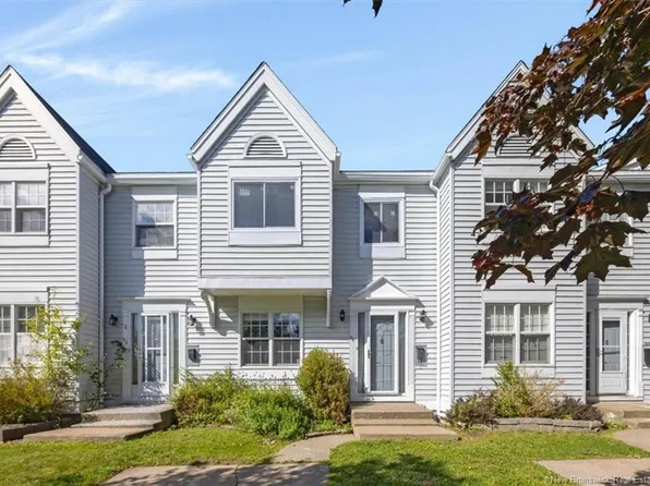 90 Brentwood Cres, Saint John, NB E2K 4R4