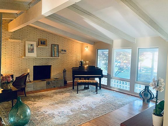 Vaulted living room