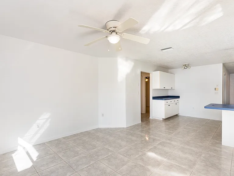 838 Jarvis St — Photo 20
