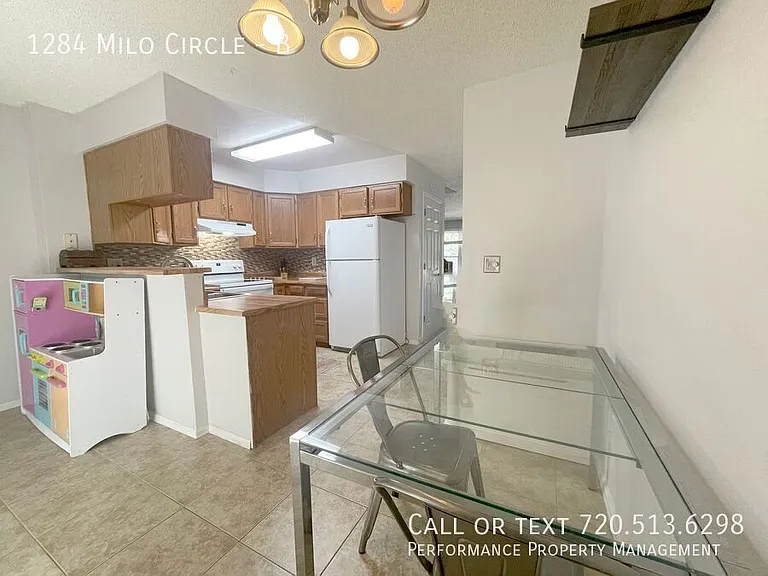 1284 Milo Cir #B — Photo 19