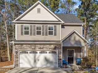 221 Peters Ln, Jacksonville, NC 28540