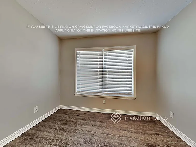 3913 Windflower Ln — Photo 14