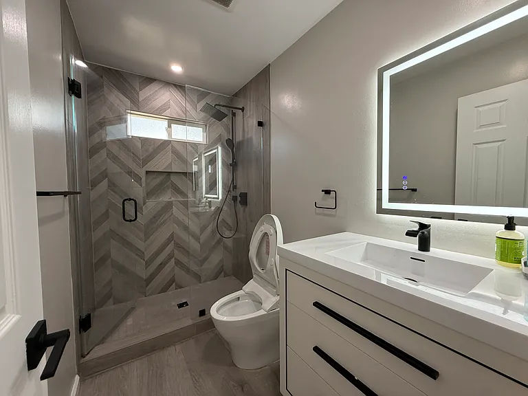 5376 Selma Ave — Photo 12