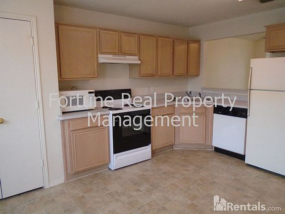 5th image of 5821 Northfield Dr