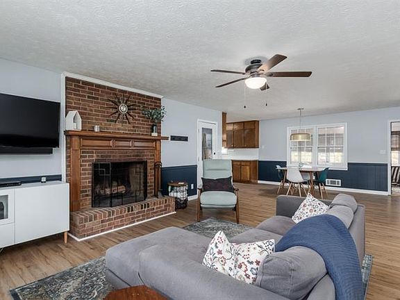 4th image of 304 Tuck Ln