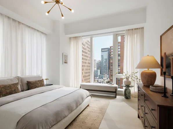 138 East 50th Street image 5 of 13