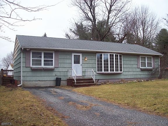 2nd image of 17 Wilson Dr